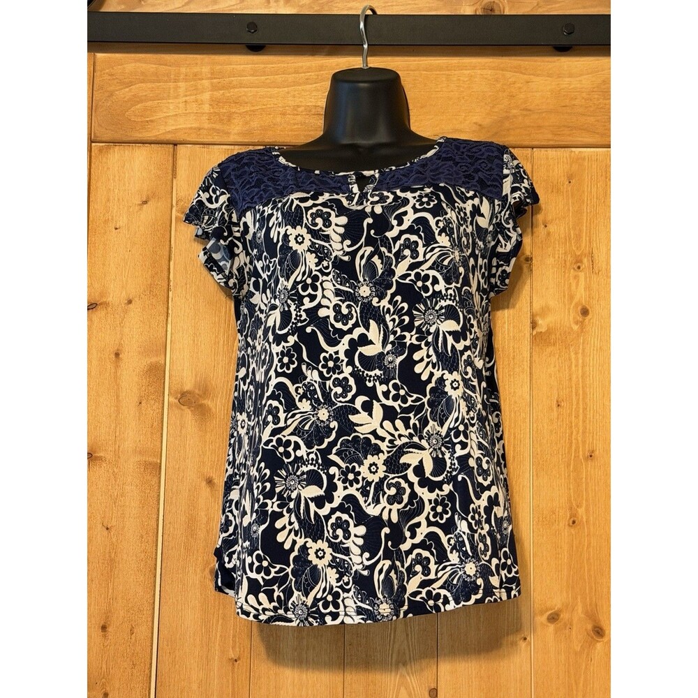 SJS Navy/white Print Women's Top Size Medium
